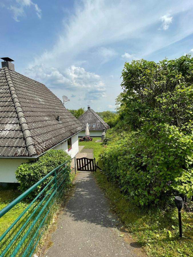 Ferienhaus "Gestiefelter Kater" Am See Im Bergland 키르하임 외부 사진