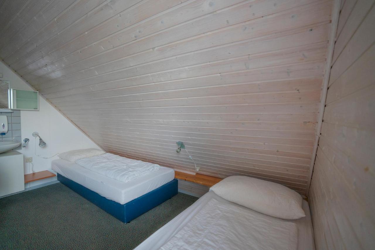 Ferienhaus "Gestiefelter Kater" Am See Im Bergland 키르하임 외부 사진