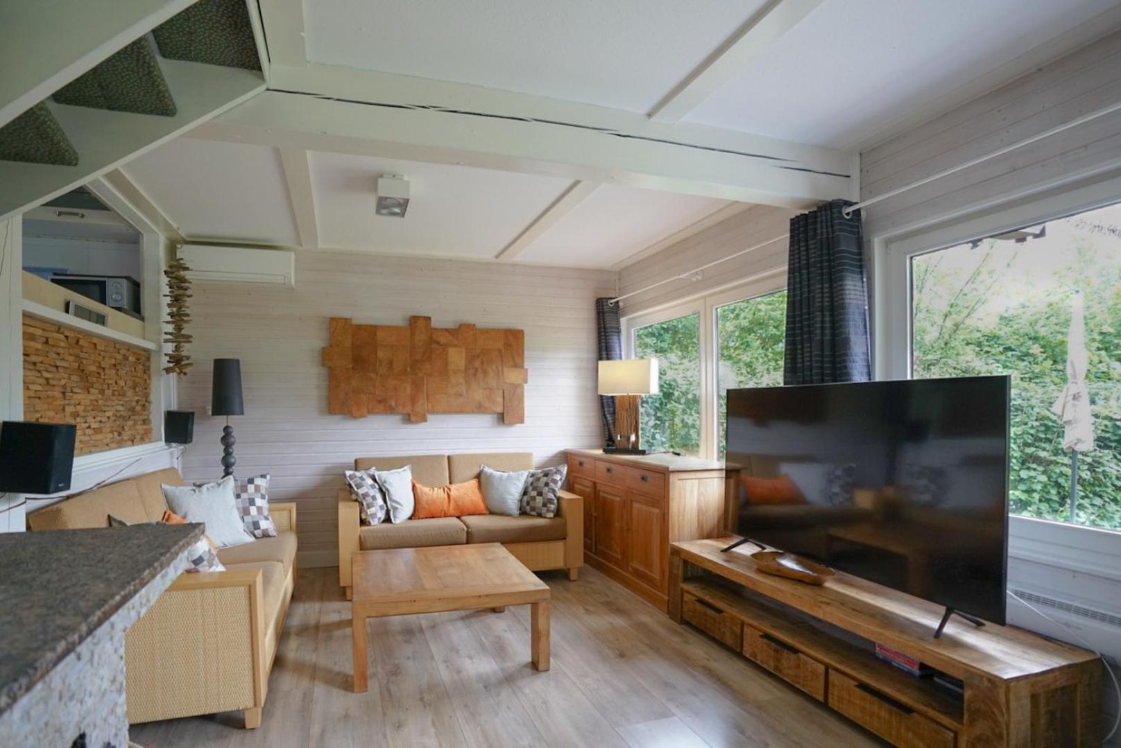 Ferienhaus "Gestiefelter Kater" Am See Im Bergland 키르하임 외부 사진