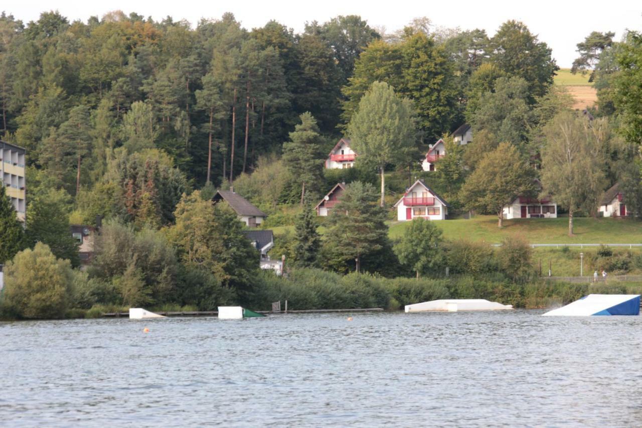 Ferienhaus "Gestiefelter Kater" Am See Im Bergland 키르하임 외부 사진